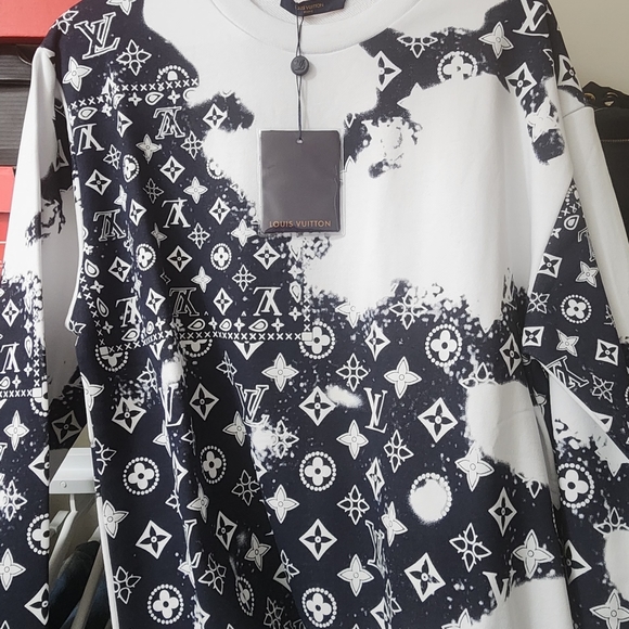 Louis Vuitton Monogram Bandana Crewneck - Authentic w/tags $1000 - Picture 5 of 5